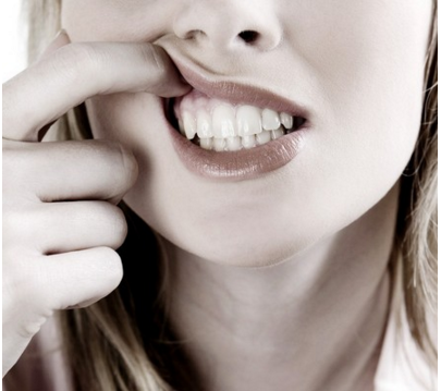牙齿矫正不当会有副作用吗?